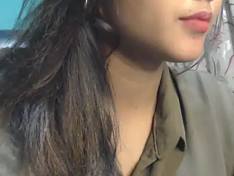 NancyRuvi online show from December 12, 6:42 pm