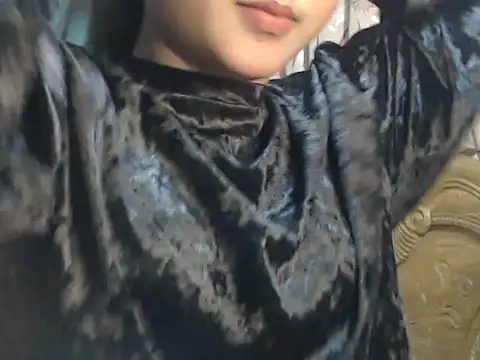 NancyRuvi online show from December 24, 4:40 pm