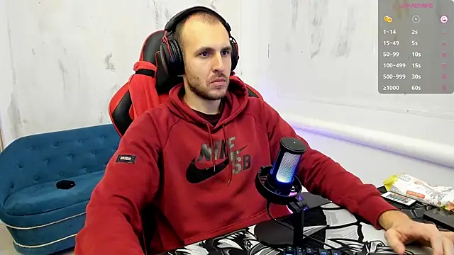 Raamoss online show from December 2, 9:28 pm