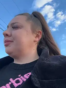 Snapshot of Sara_Slow chatting on February 19, 1:39 pm Sara Slow online show from February 19, 1:39 pm