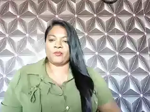 Snapshot of IndianDelia chatting on April 25, 1:41 pm IndianDelia online show from April 25, 1:41 pm