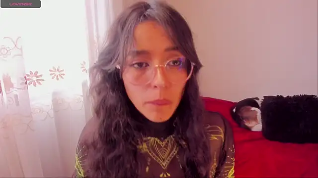 aluna 0310 online show from December 6, 9:57 pm