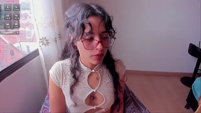 aluna 0310 online show from October 11, 5:55 pm