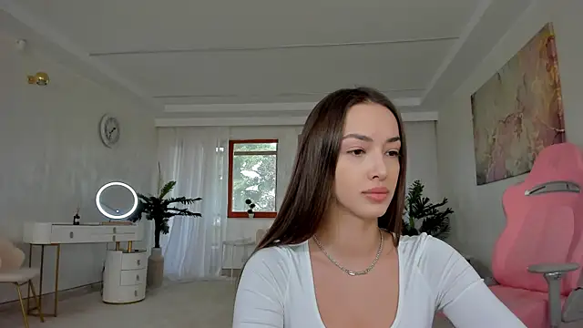 TiffanyHouston  online show from February 9, 6:43 am