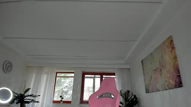 TiffanyHouston  online show from March 17, 2:01 pm