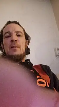 BunnyandClydeDk online show from December 9, 7:50 am