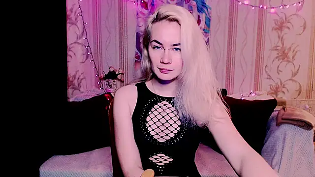 xxxcharismaaa online show from May 23, 5:45 am