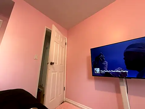 Snapshot of chloetease chatting on October 25, 10:15 pm chloetease online show from October 25, 10:15 pm