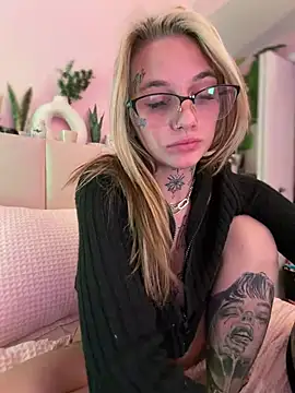 chloetease online show from March 29, 4:12 am