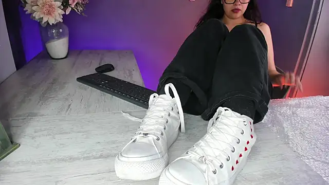 veronicafalcon online show from May 27, 9:01 pm