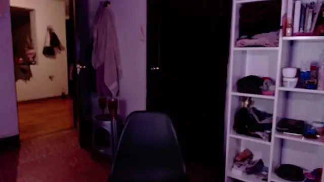 lil daisy7 online show from December 10, 12:39 am