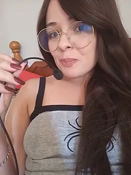 Snapshot of NinaSweet2 chatting on May 28, 4:37 pm NinaSweet2 online show from May 28, 4:37 pm