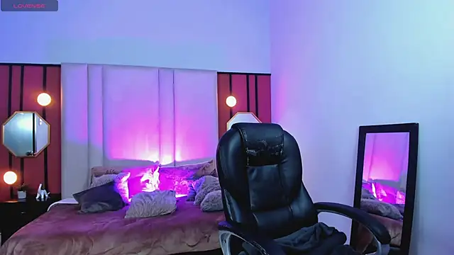 GraceElizabeth  online show from March 14, 9:00 pm