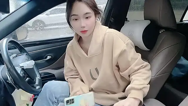 orla2021 online show from November 6, 12:22 am