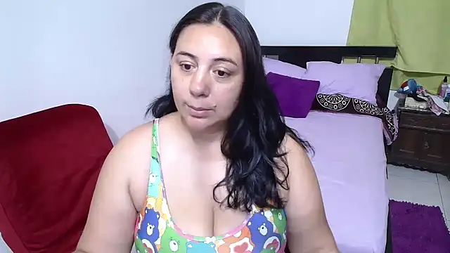Snapshot of sexxy_ticki chatting on December 17, 12:12 am sexxy ticki online show from December 17, 12:12 am