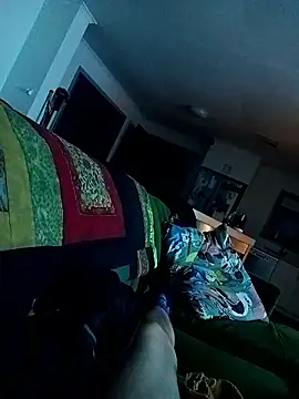 happyduckkie online show from January 12, 12:10 pm