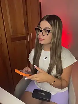 Miss valeriaa online show from April 6, 11:05 pm