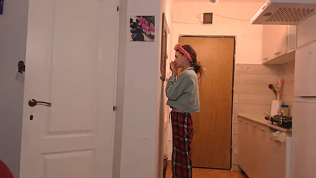 simyhvn online show from February 19, 5:36 am