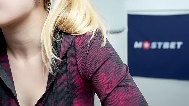 foxeslovefoxes online show from January 12, 5:54 pm