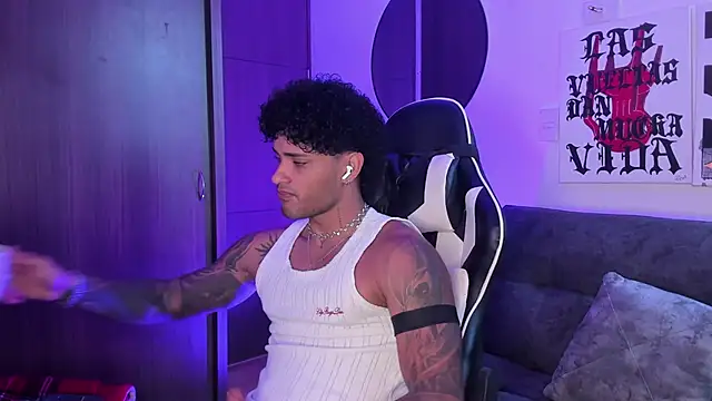 Alessandro Vanni online show from April 15, 1:51 pm