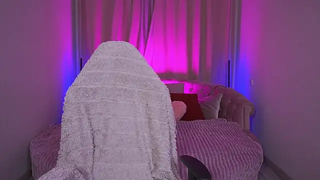 GraceCandy online show from September 14, 8:30 pm