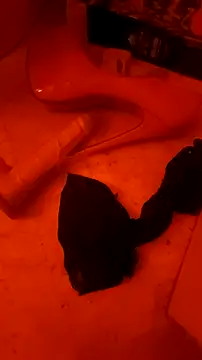 Misspadrona88 online show from March 1, 3:25 pm