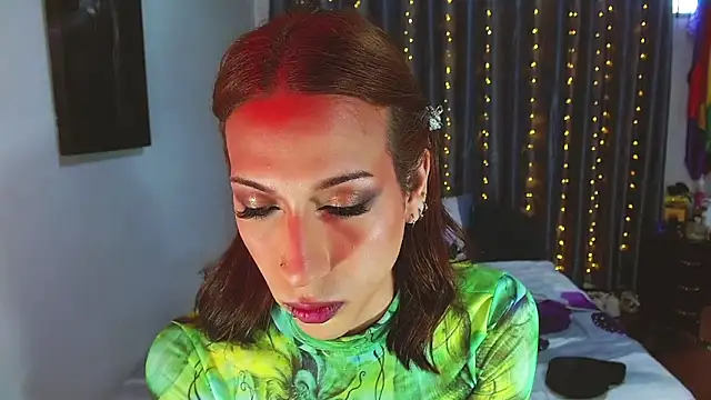 Kenisha Sweet online show from April 8, 10:32 pm