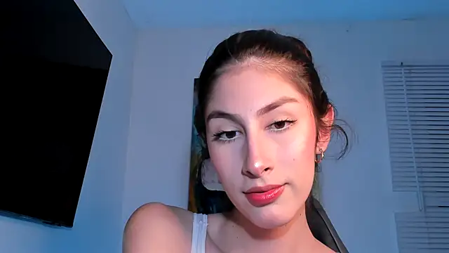 valeria gonzales  online show from December 15, 11:20 pm