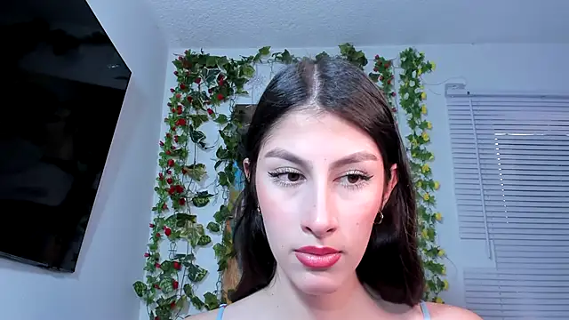 valeria gonzales  online show from February 18, 7:52 pm