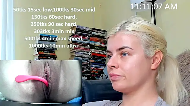 queenofthenighttt online show from January 14, 10:10 am