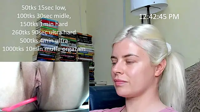 queenofthenighttt online show from May 17, 10:44 am