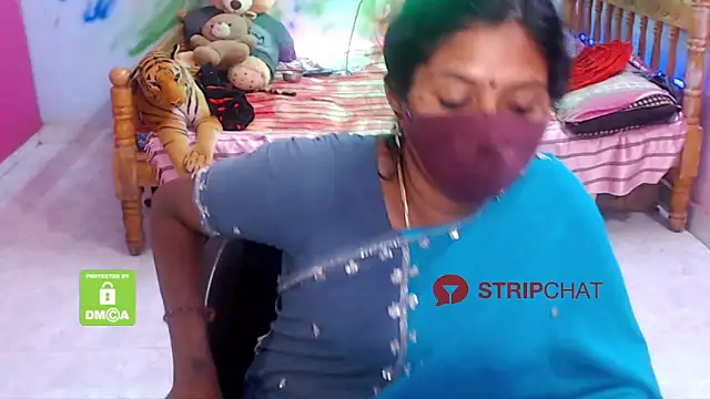 Snapshot of Novapol chatting on December 5, 5:17 pm Novapol online show from December 5, 5:17 pm