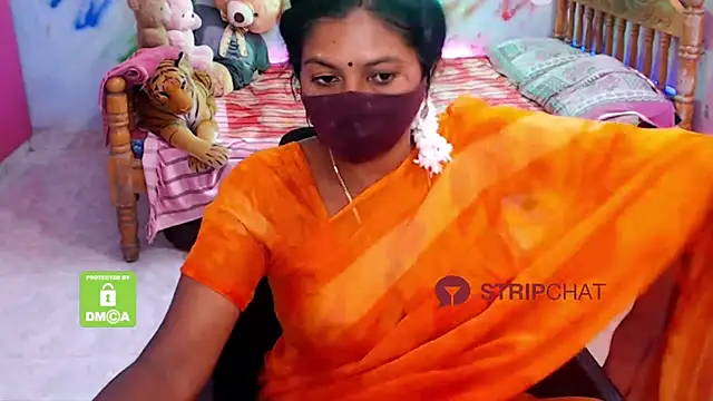 Snapshot of Novapol chatting on January 5, 11:48 am Novapol online show from January 5, 11:48 am