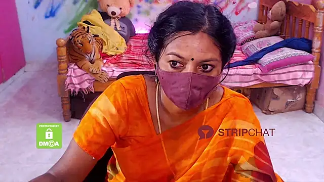 Snapshot of Novapol chatting on February 8, 1:11 am Novapol online show from February 8, 1:11 am