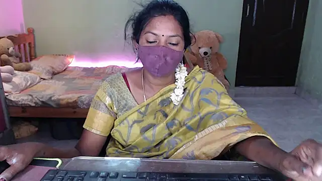 Snapshot of Novapol chatting on April 22, 1:23 pm Novapol online show from April 22, 1:23 pm