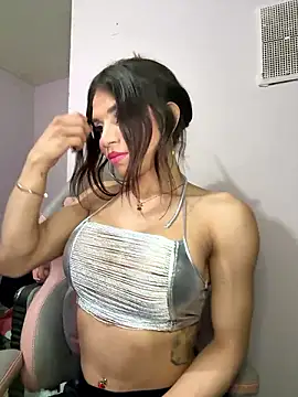 stassie  online show from December 5, 7:05 am