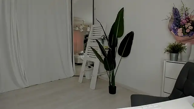 Snapshot of xx_leila chatting on March 14, 7:26 am xx leila online show from March 14, 7:26 am