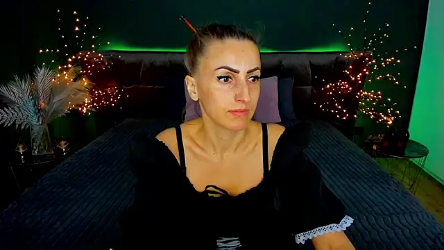 Rebecca Diamond online show from October 2, 5:14 am