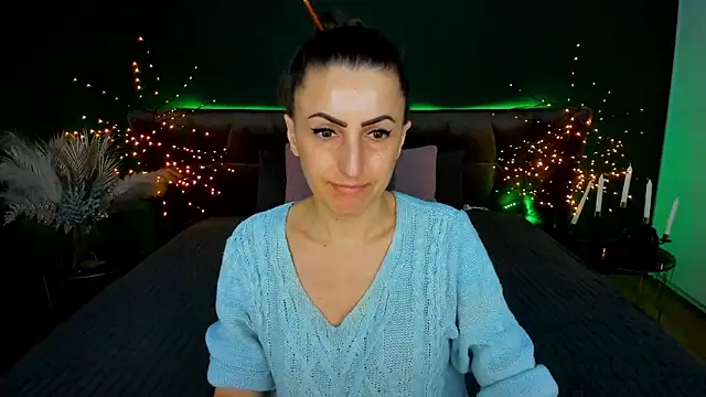 Rebecca Diamond online show from March 1, 6:26 am