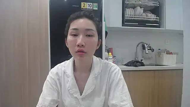 Snapshot of Asiagirll chatting on June 14, 2:41 pm Asiagirll online show from June 14, 2:41 pm