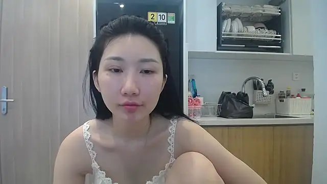 Snapshot of Asiagirll chatting on July 18, 3:54 am Asiagirll online show from July 18, 3:54 am