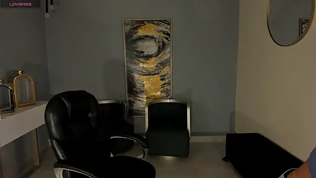 AbellaCroft online show from February 5, 11:59 am