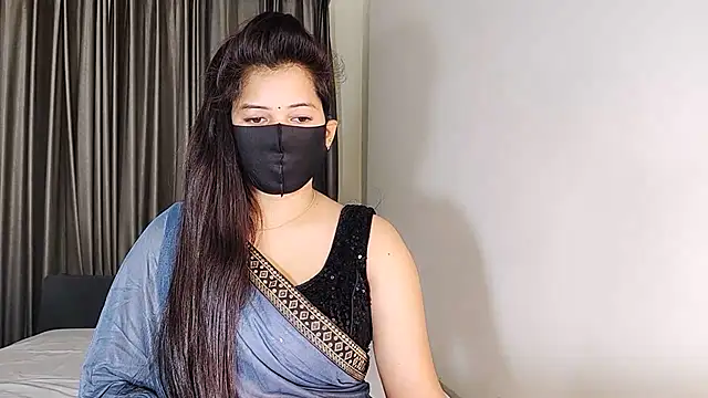 YourLovelyQueen online show from December 23, 9:38 am