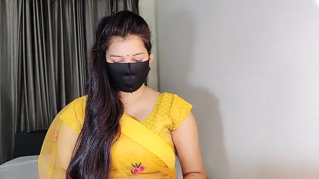 YourLovelyQueen online show from December 24, 6:55 am