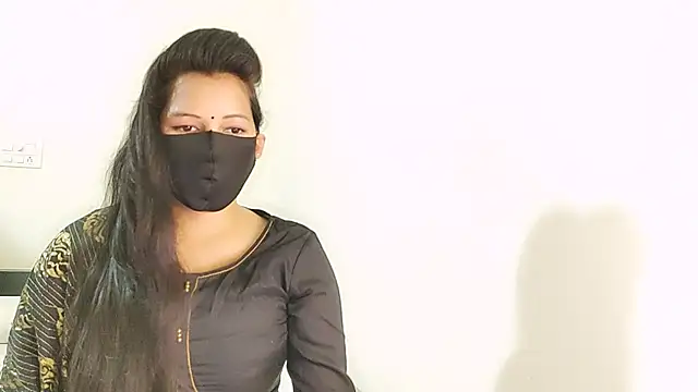 YourLovelyQueen online show from June 30, 5:47 pm