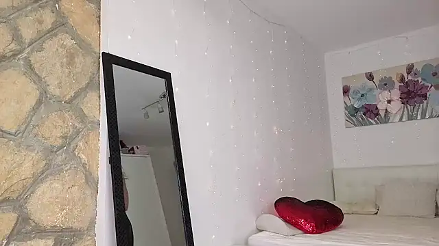 Ana D online show from February 8, 7:06 pm