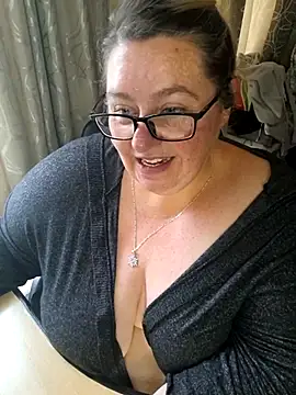 Iceprincess2bad4u online show from November 1, 6:15 am