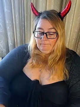 Iceprincess2bad4u online show from May 3, 6:19 am