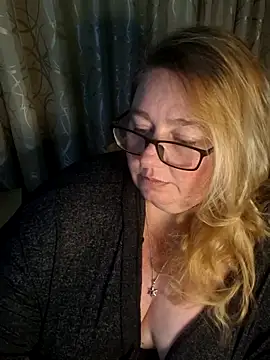 Iceprincess2bad4u online show from May 11, 6:16 pm