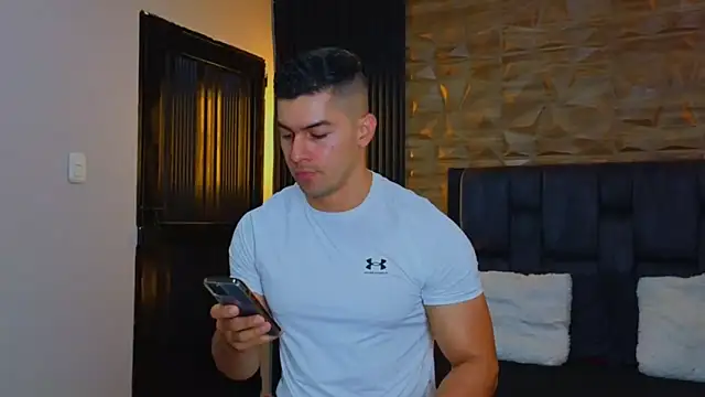 FelipeAndMarcello3 online show from February 14, 10:47 pm